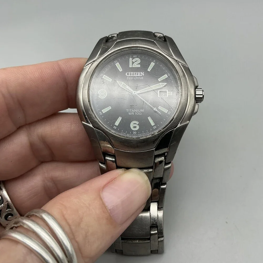Citizen Eco-Drive Titanium Mens Watch 40mm Black Dial WR 100 E111-K006368 7.25